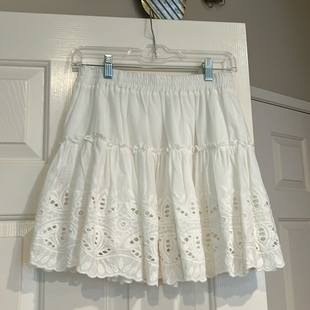 Mustard Seed flouncy white skirt. Size S